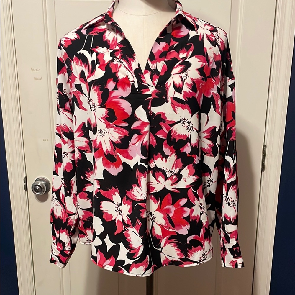 Rafaella Black and White Button Down Shirt with Notched Collar NWOT